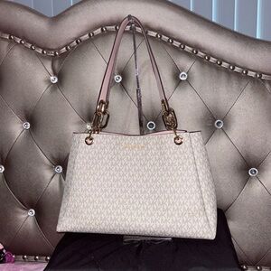 Michael Kors Trisha LG Triple Gusset Shoulder Vanilla Multi